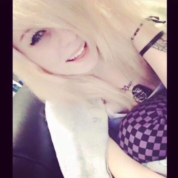 Meet your Posher - Picture 9 of 10